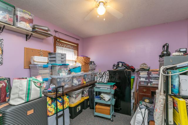 9730 E BALL RD, Centralia, MO 65240