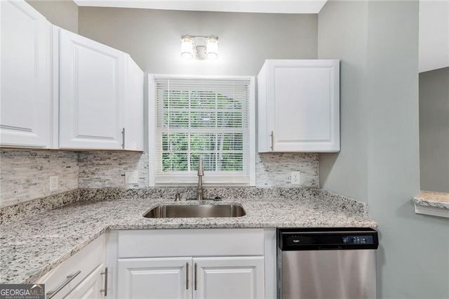1054 Brandon Lane, Stone Mountain, GA 30083