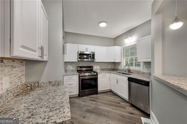 1054 Brandon Lane, Stone Mountain, GA 30083
