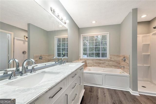 1054 Brandon Lane, Stone Mountain, GA 30083