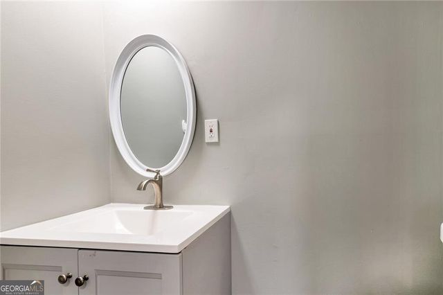 1054 Brandon Lane, Stone Mountain, GA 30083