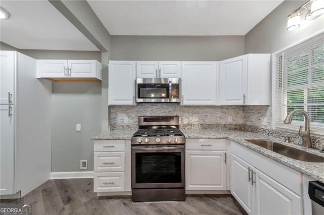 1054 Brandon Lane, Stone Mountain, GA 30083