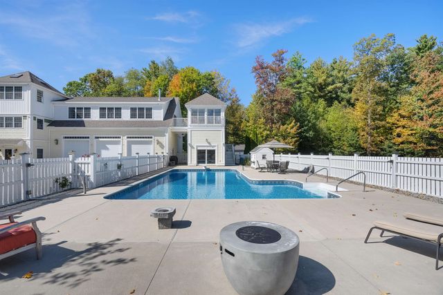 51 Pond Street, Newton, NH 03858