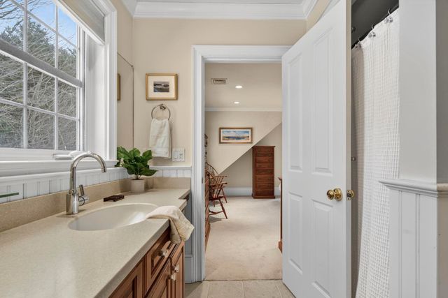 51 Pond Street, Newton, NH 03858