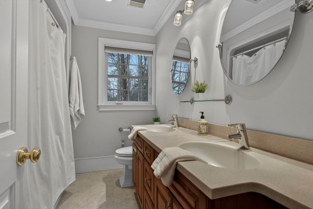 51 Pond Street, Newton, NH 03858