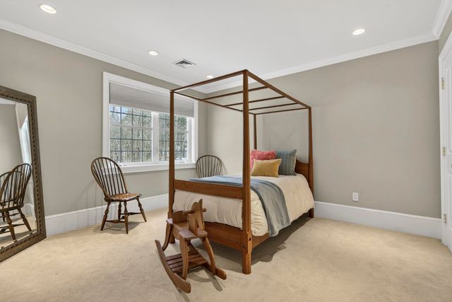 51 Pond Street, Newton, NH 03858