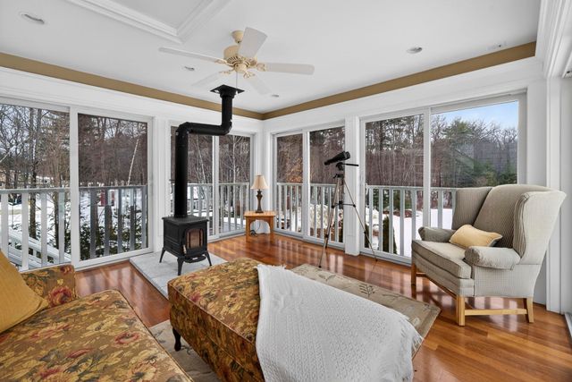 51 Pond Street, Newton, NH 03858