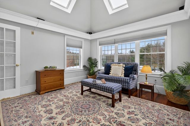 51 Pond Street, Newton, NH 03858