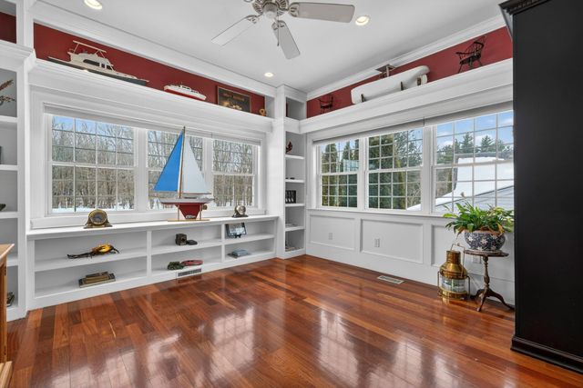 51 Pond Street, Newton, NH 03858