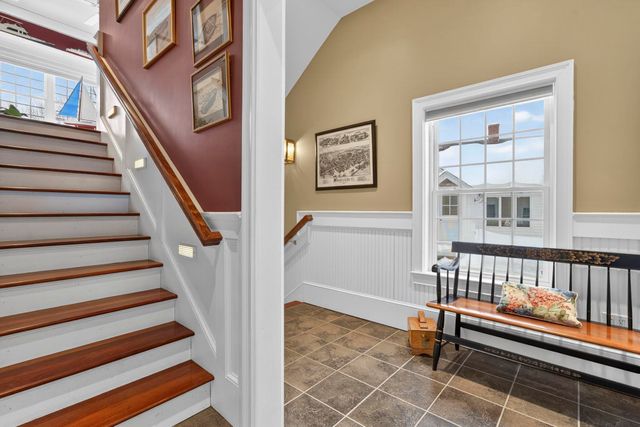 51 Pond Street, Newton, NH 03858