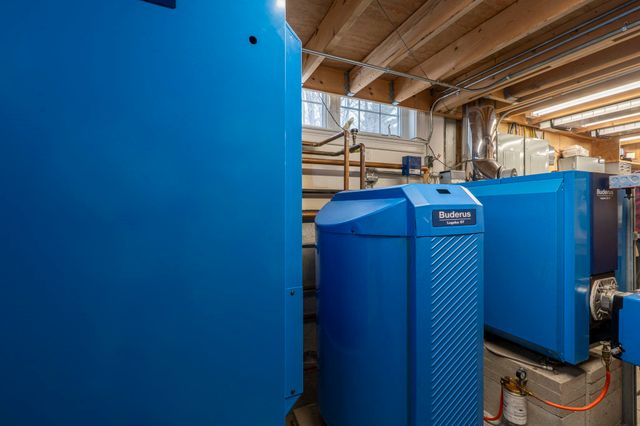 51 Pond Street, Newton, NH 03858