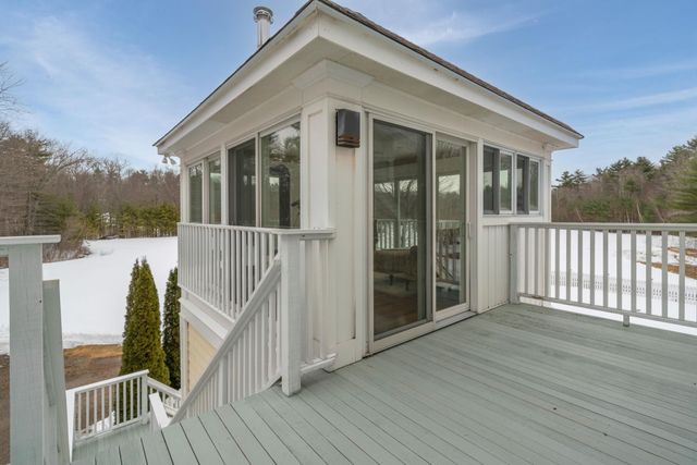 51 Pond Street, Newton, NH 03858