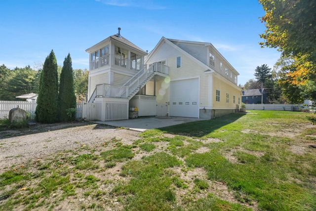 51 Pond Street, Newton, NH 03858