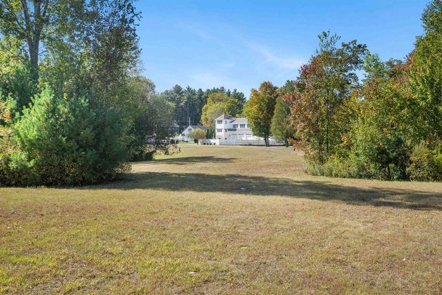 51 Pond Street, Newton, NH 03858