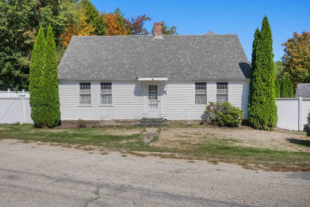 51 Pond Street, Newton, NH 03858