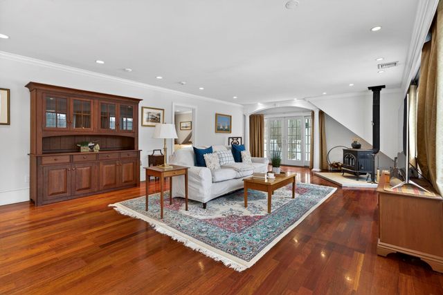 51 Pond Street, Newton, NH 03858