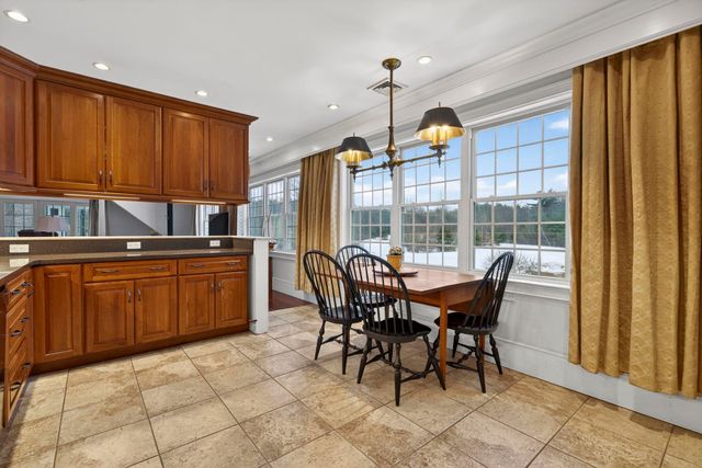 51 Pond Street, Newton, NH 03858