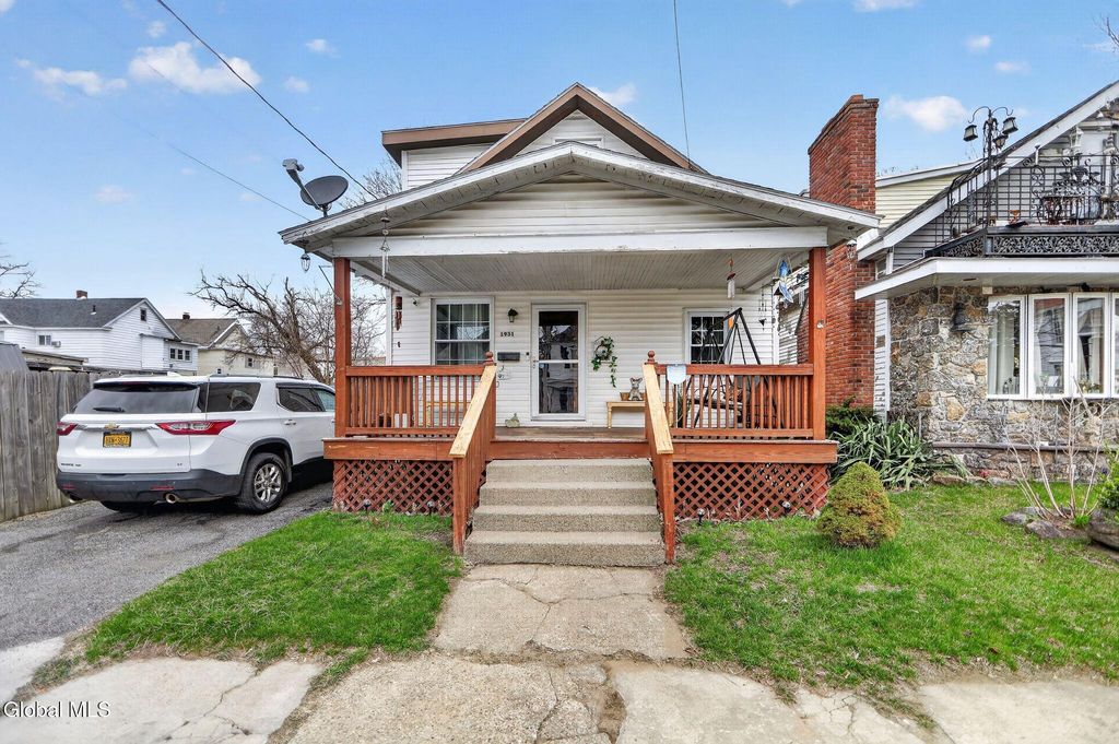 1931 Jerome Avenue, Schenectady, NY 12306