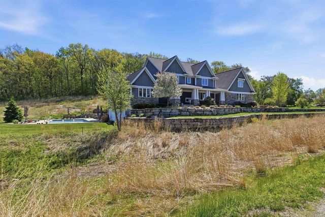 5090 Aspen Valley Court, Middleton, WI 53562