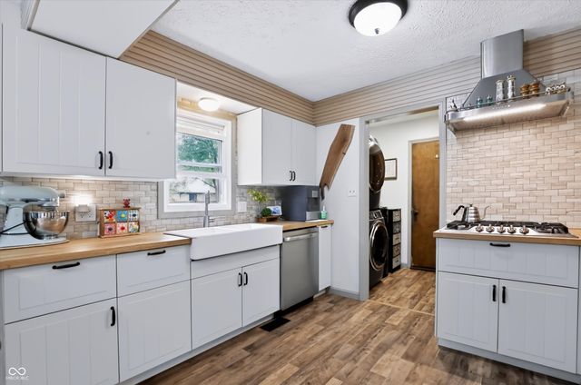 730 Queenswood Drive, Indianapolis, IN 46217