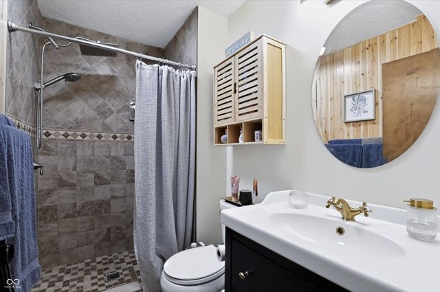 730 Queenswood Drive, Indianapolis, IN 46217