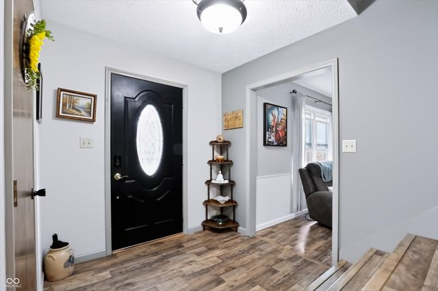 730 Queenswood Drive, Indianapolis, IN 46217