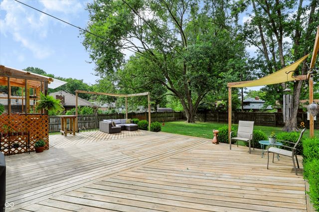 730 Queenswood Drive, Indianapolis, IN 46217