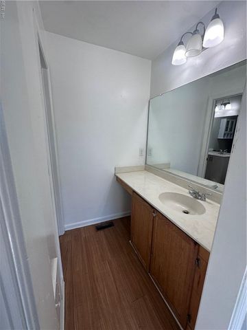 5622 Carisbrooke LN, Portsmouth, VA 23703