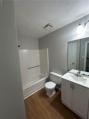 5622 Carisbrooke LN, Portsmouth, VA 23703