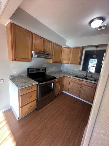 5622 Carisbrooke LN, Portsmouth, VA 23703