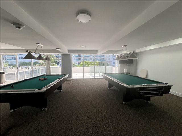 2401 Collins Avenue 1009, Miami Beach, FL 33140