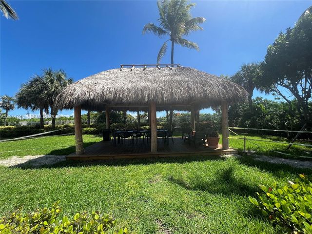 2401 Collins Avenue 1009, Miami Beach, FL 33140