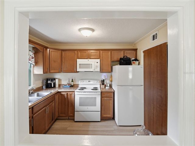 332 ILLINOIS AVENUE, St Cloud, FL 34769
