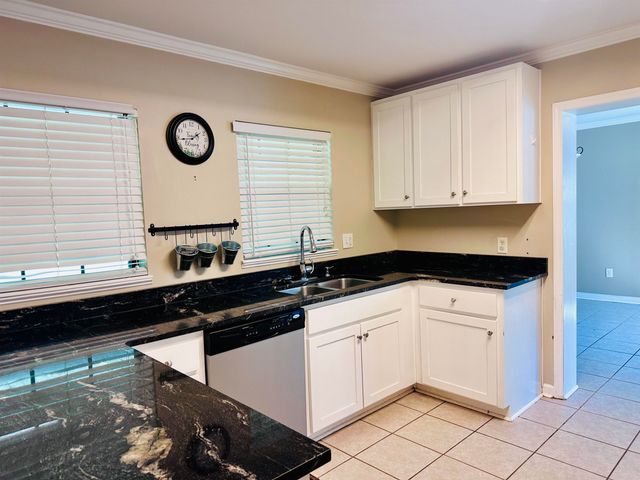 204 Dogwood Avenue, Havana, FL 32333