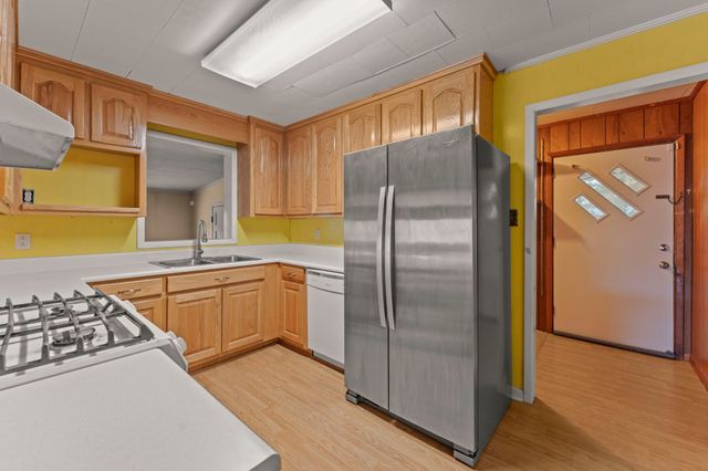101 Willow St, N, Cowan, TN 37318