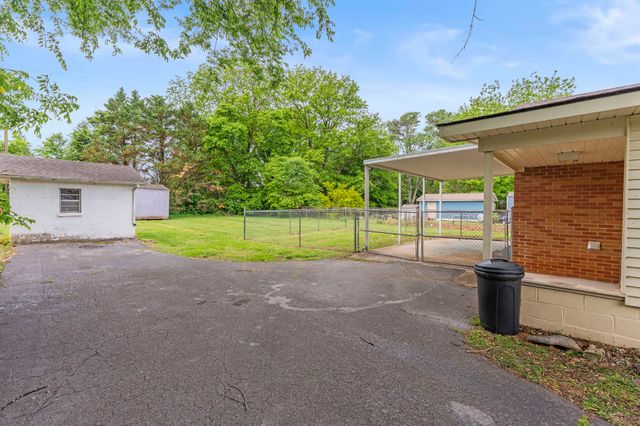 101 Willow St, N, Cowan, TN 37318