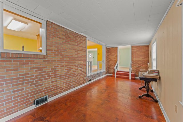 101 Willow St, N, Cowan, TN 37318