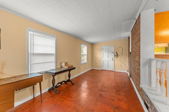 101 Willow St, N, Cowan, TN 37318