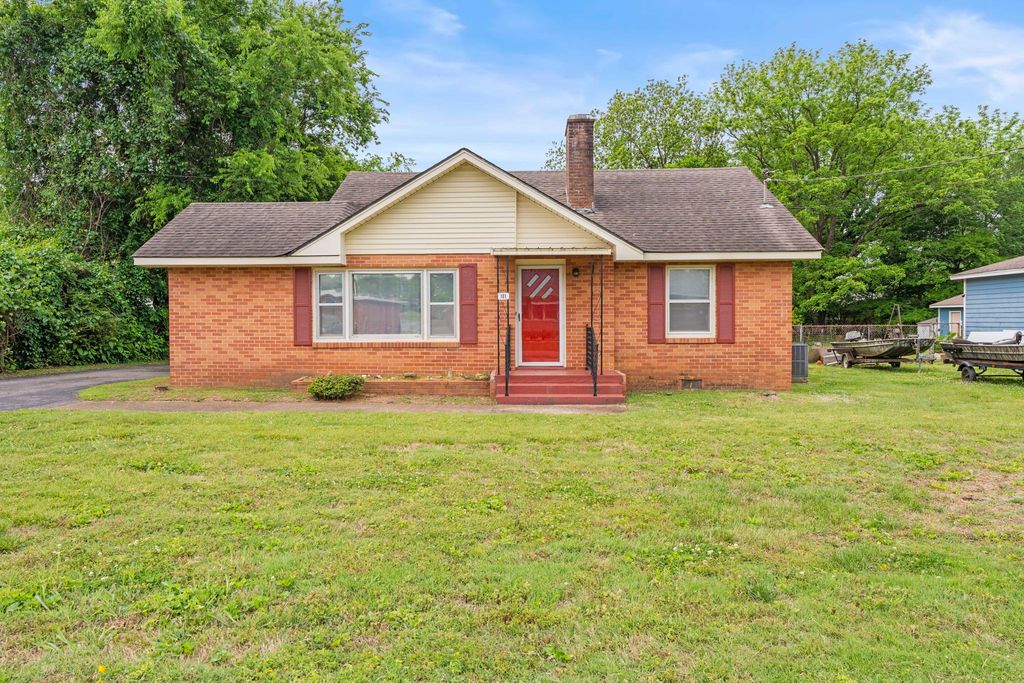 101 Willow St, N, Cowan, TN 37318