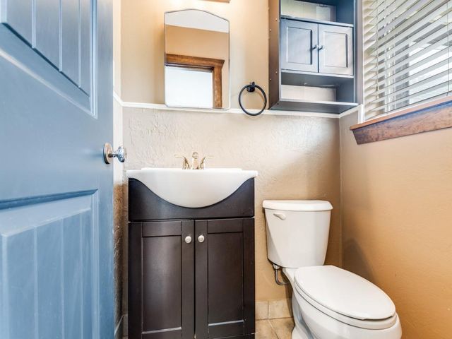 308 Gibbs Street, Devers, TX 77538