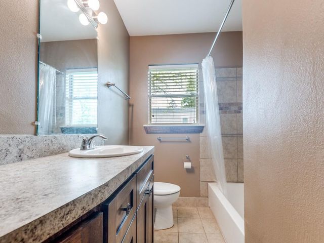 308 Gibbs Street, Devers, TX 77538