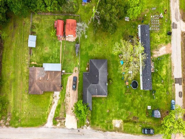 308 Gibbs Street, Devers, TX 77538