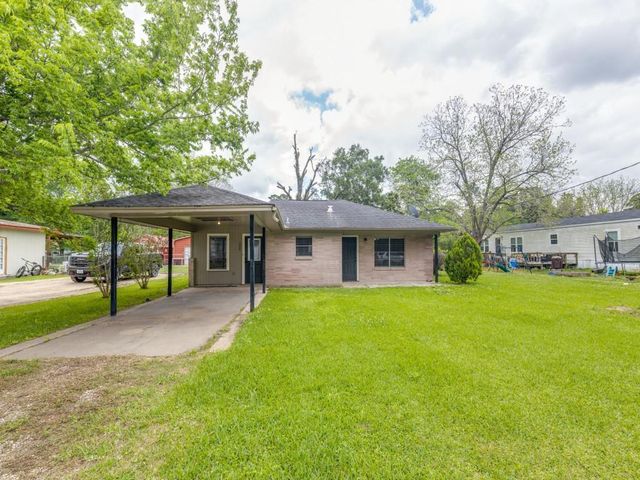 308 Gibbs Street, Devers, TX 77538