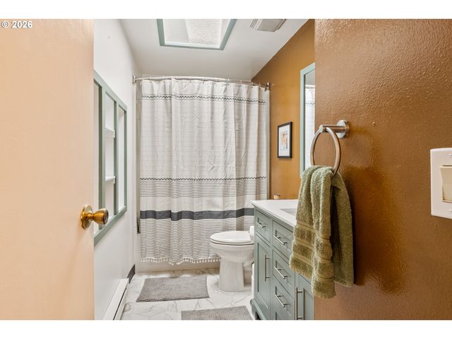 444 HEFFLEY St S, Monmouth, OR 97361