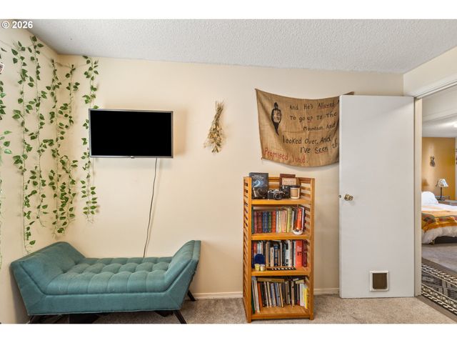 444 HEFFLEY St S, Monmouth, OR 97361