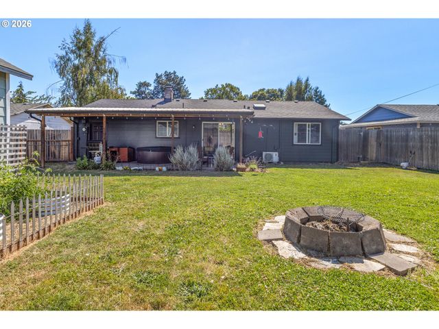444 HEFFLEY St S, Monmouth, OR 97361