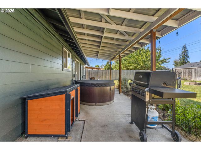 444 HEFFLEY St S, Monmouth, OR 97361