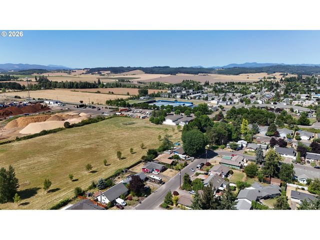 444 HEFFLEY St S, Monmouth, OR 97361