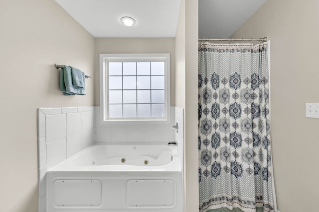 2770 Cascade Dr, Clarksville, TN 37042