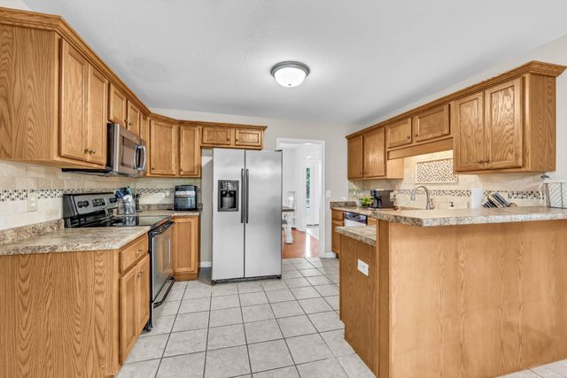 2770 Cascade Dr, Clarksville, TN 37042